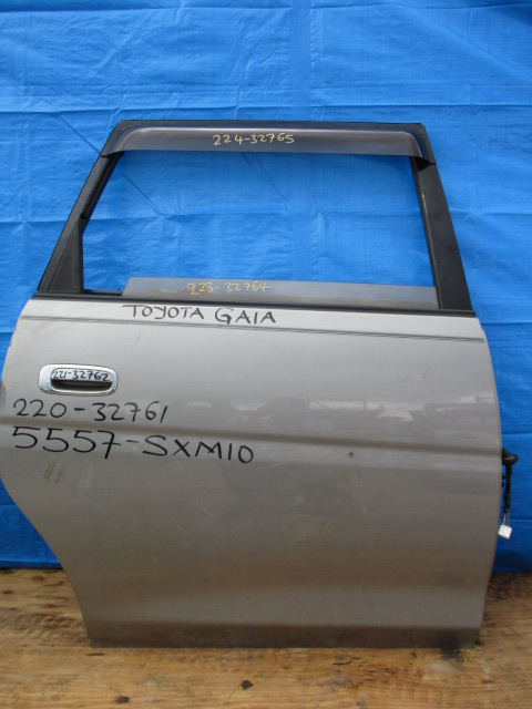 Used Toyota Gaia DOOR GLASS REAR RIGHT